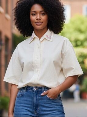 90s SEPARATE ISSUE WHITE COTTON SHORT SLEEVE BLOUSE W FLORAL EMBROIDERY SZ L